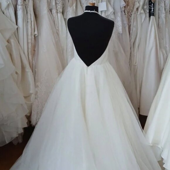 Robert Bullock Ball gown wedding dress - Picture 2 of 3